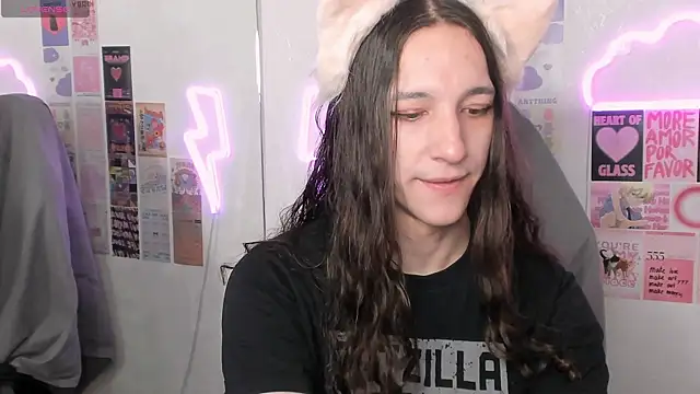 SilverMuse online show from April 1, 2026, 10:40 pm