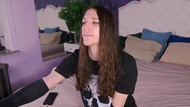 SilverMuse online show from April 19, 2026, 11:29 pm