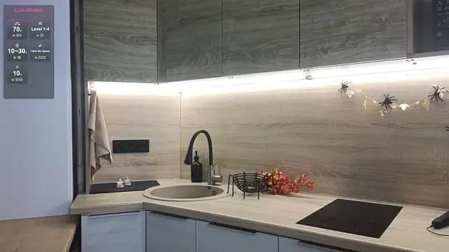 miss bubbles  online show from October 29, 2025, 1:08 am