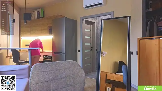 Snapshot of miss_bubbles_ chatting on April 1, 2026, 1:17 am miss bubbles online show from April 1, 2026, 1:17 am