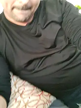 Bradd 32 online show from October 28, 2025, 5:04 pm