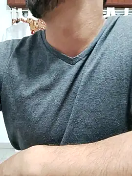 Bradd 32 online show from November 12, 2025, 2:01 am