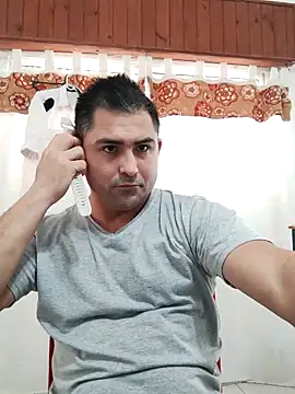 Snapshot of Bradd_32 chatting on April 30, 2026, 12:11 pm Bradd 32 online show from April 30, 2026, 12:11 pm
