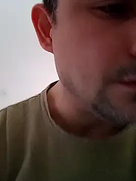 Snapshot of Bradd_32 chatting on May 17, 2026, 5:09 pm Bradd 32 online show from May 17, 2026, 5:09 pm