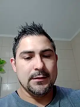 Snapshot of Bradd_32 chatting on May 21, 2026, 12:01 pm Bradd 32 online show from May 21, 2026, 12:01 pm