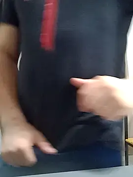 Bradd 32 online show from July 29, 2026, 3:04 am