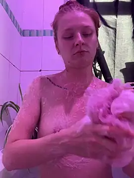 Snapshot of AvaFox_x chatting on October 15, 2025, 3:45 pm AvaFox x online show from October 15, 2025, 3:45 pm