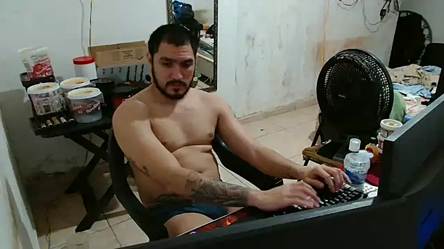 Snapshot of Leonino231 chatting on October 24, 2025, 9:22 pm Leonino231 online show from October 24, 2025, 9:22 pm