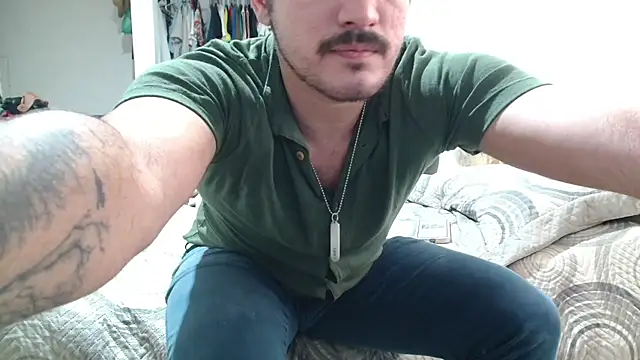 Leonino231 online show from February 10, 2026, 10:58 pm