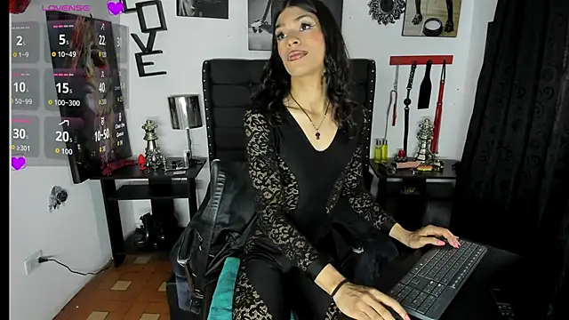 LunarisSmith online show from January 6, 2026, 6:22 pm