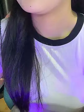 Linhtruong  online show from March 2, 2026, 4:14 am