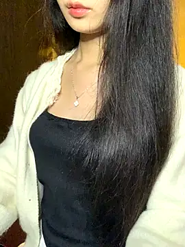 Nhinhi18 online show from November 18, 2025, 3:49 pm