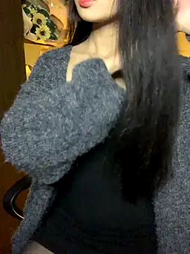 Nhinhi18 online show from November 25, 2025, 3:12 pm