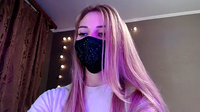 Iris lave online show from December 17, 2025, 3:07 pm