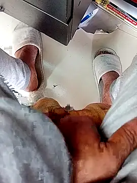 Snapshot of hackyourpussy@xh chatting on January 18, 2026, 3:32 am hackyourpussyxh online show from January 18, 2026, 3:32 am