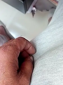 Snapshot of hackyourpussy@xh chatting on January 19, 2026, 3:43 am hackyourpussyxh online show from January 19, 2026, 3:43 am