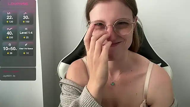 BustyKellyXXX online show from October 27, 2025, 10:19 am