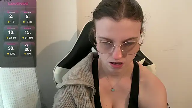 BustyKellyXXX online show from February 11, 2026, 2:00 pm