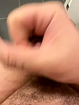 Whitecock1020 online show from November 30, 2025, 4:11 pm