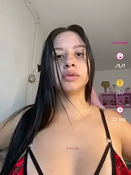 Snapshot of lucy_grey25 chatting on May 7, 2026, 4:12 pm lucy grey25 online show from May 7, 2026, 4:12 pm