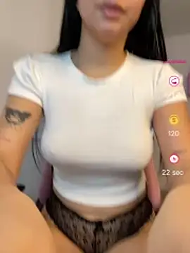 Snapshot of lucy_grey25 chatting on May 23, 2026, 5:06 pm lucy grey25 online show from May 23, 2026, 5:06 pm