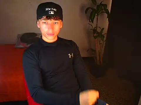 Snapshot of Logan_sixxer chatting on October 3, 2025, 5:21 pm Logan sixxer online show from October 3, 2025, 5:21 pm