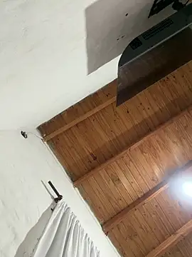 Babylovetiernax online show from December 14, 2025, 4:07 am