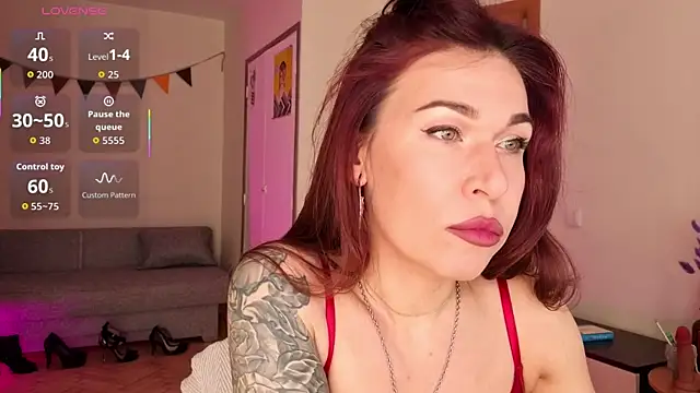 ReginaFoXXXy online show from April 13, 2026, 11:05 am