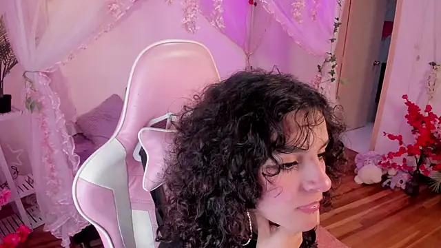 bunny curly online show from October 22, 2025, 1:22 pm