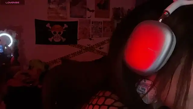 Snapshot of PixelKitty_ chatting on October 22, 2025, 11:37 pm PixelKitty online show from October 22, 2025, 11:37 pm