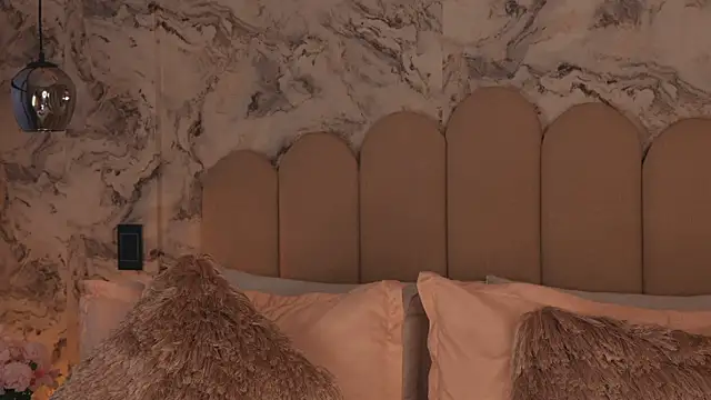 JessicaMason online show from April 13, 2026, 11:21 pm