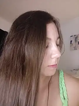 Snapshot of Arianna_Moss chatting on July 23, 2026, 3:37 am Arianna Moss online show from July 23, 2026, 3:37 am