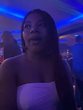 chocolatito-ho online show from September 28, 2025, 4:40 am