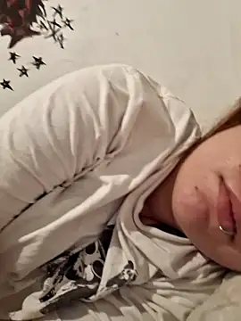 hotjengg44 online show from April 1, 2026, 6:14 am