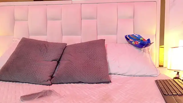 Snapshot of kity_lovee1 chatting on October 15, 2025, 3:17 am kity lovee1 online show from October 15, 2025, 3:17 am