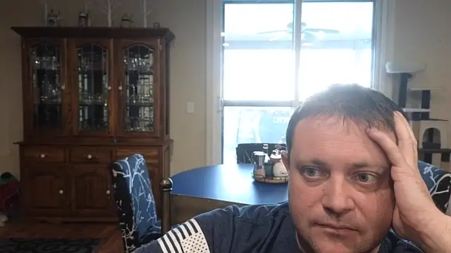 slickquickie2 online show from April 20, 2026, 4:32 pm