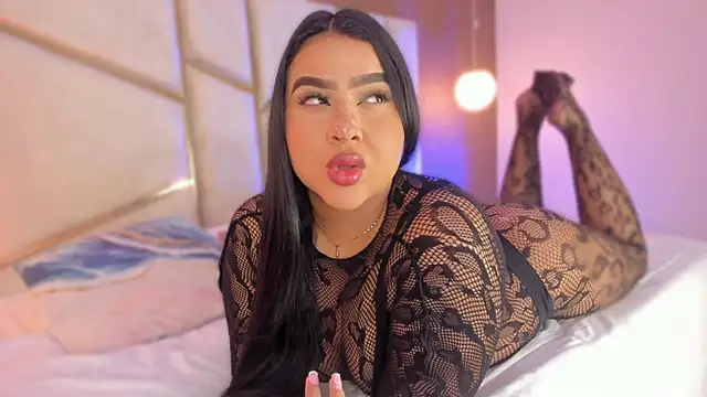 Snapshot of Caro_Suarez chatting on October 2, 2025, 12:01 pm Caro Suarez online show from October 2, 2025, 12:01 pm
