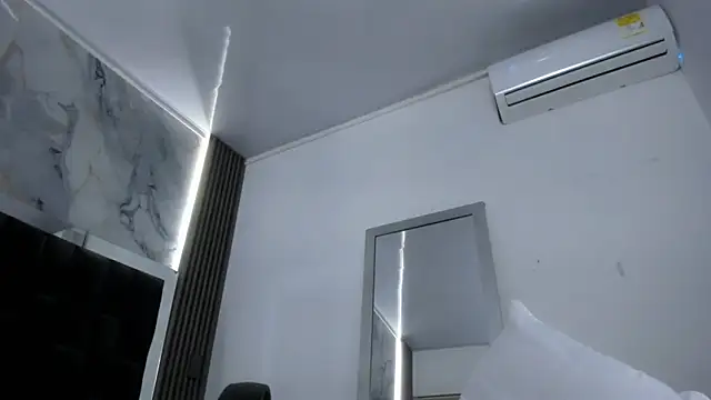 SweetCata ts online show from December 15, 2025, 1:15 pm