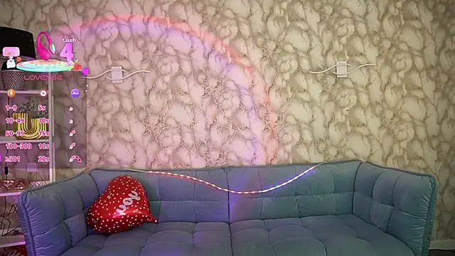 CrystallPaws online show from April 7, 2026, 5:52 am