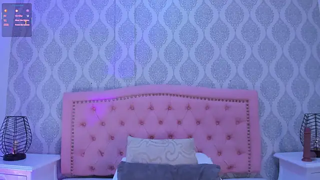 OnlyGia online show from December 22, 2025, 7:55 pm