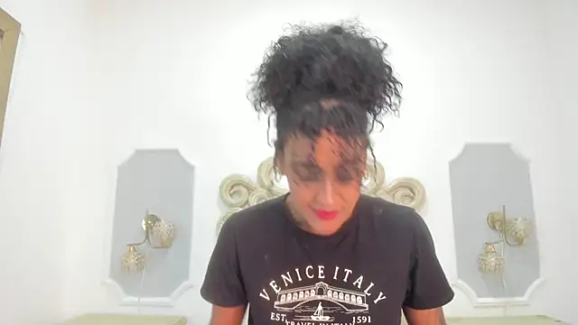 OnlyGia online show from January 17, 2026, 10:35 pm