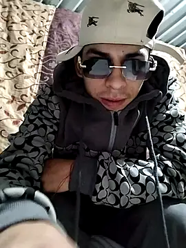 Tussi-amor online show from October 2, 2025, 5:47 am