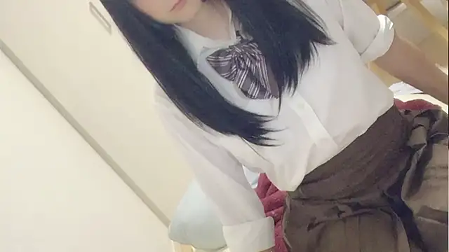 Mia032 online show from October 17, 2025, 1:46 pm