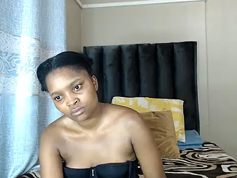 Snapshot of Lexiliciouse chatting on February 9, 2026, 9:19 pm Lexiliciouse online show from February 9, 2026, 9:19 pm