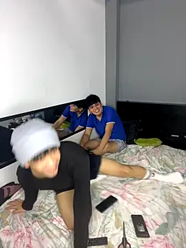 Snapshot of Kailertwink chatting on October 21, 2025, 5:19 am Kailertwink online show from October 21, 2025, 5:19 am