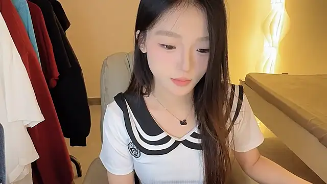 Snapshot of Robin-o3 chatting on October 8, 2025, 9:18 am Robin-o3 online show from October 8, 2025, 9:18 am