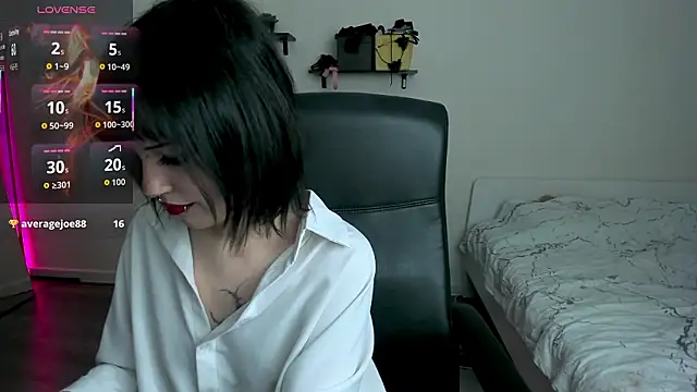 LiyaLuna online show from February 18, 2026, 3:08 pm