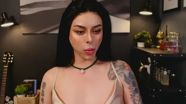 LUNACOCKSLAYER online show from November 2, 2025, 5:32 am