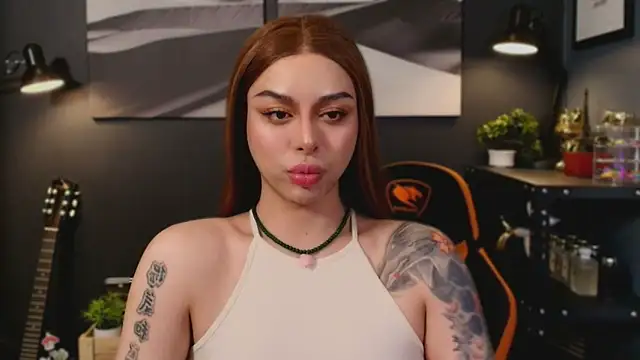 LUNACOCKSLAYER online show from November 6, 2025, 11:48 pm