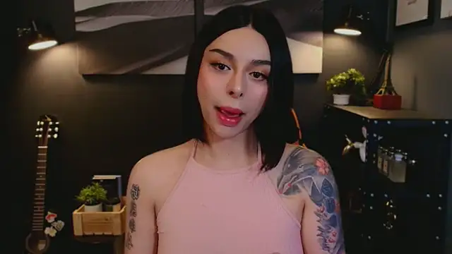 LUNACOCKSLAYER online show from November 25, 2025, 7:14 pm